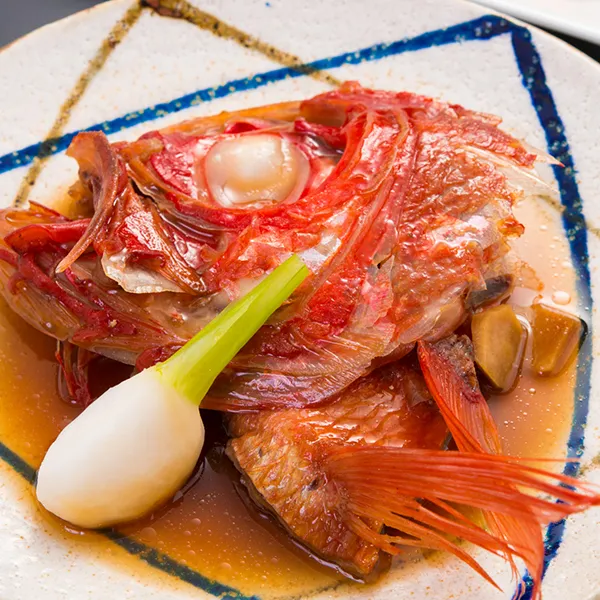 食卓を囲む家族